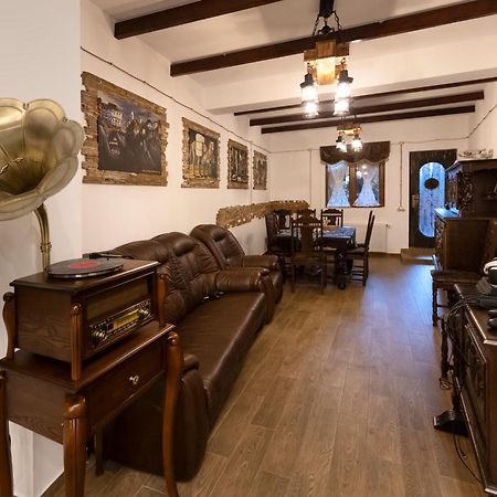 Hestia Boutique Hotel Gori Extérieur photo