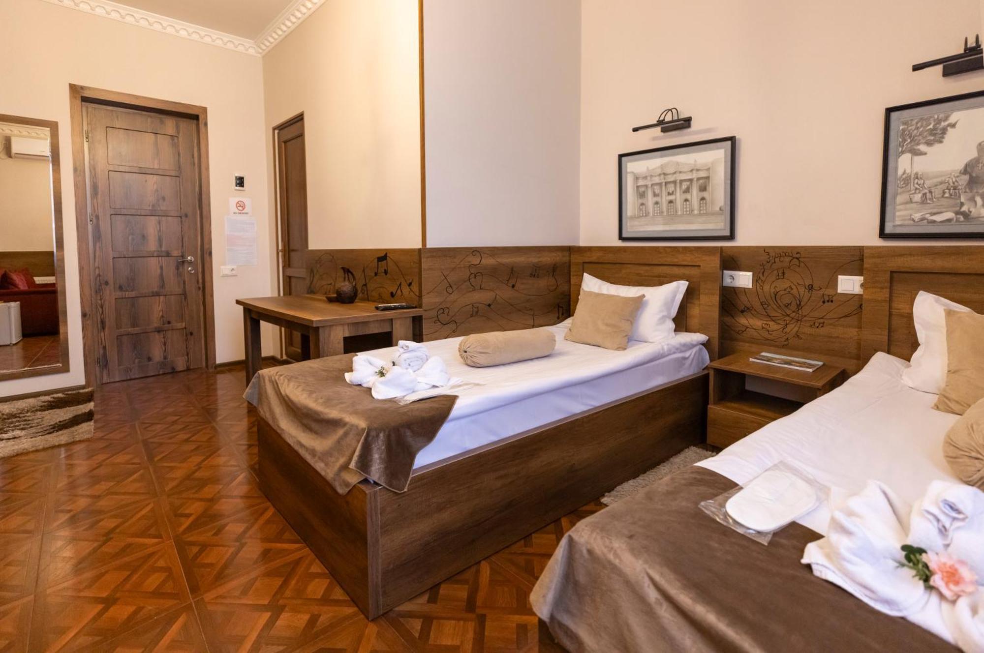 Hestia Boutique Hotel Gori Extérieur photo