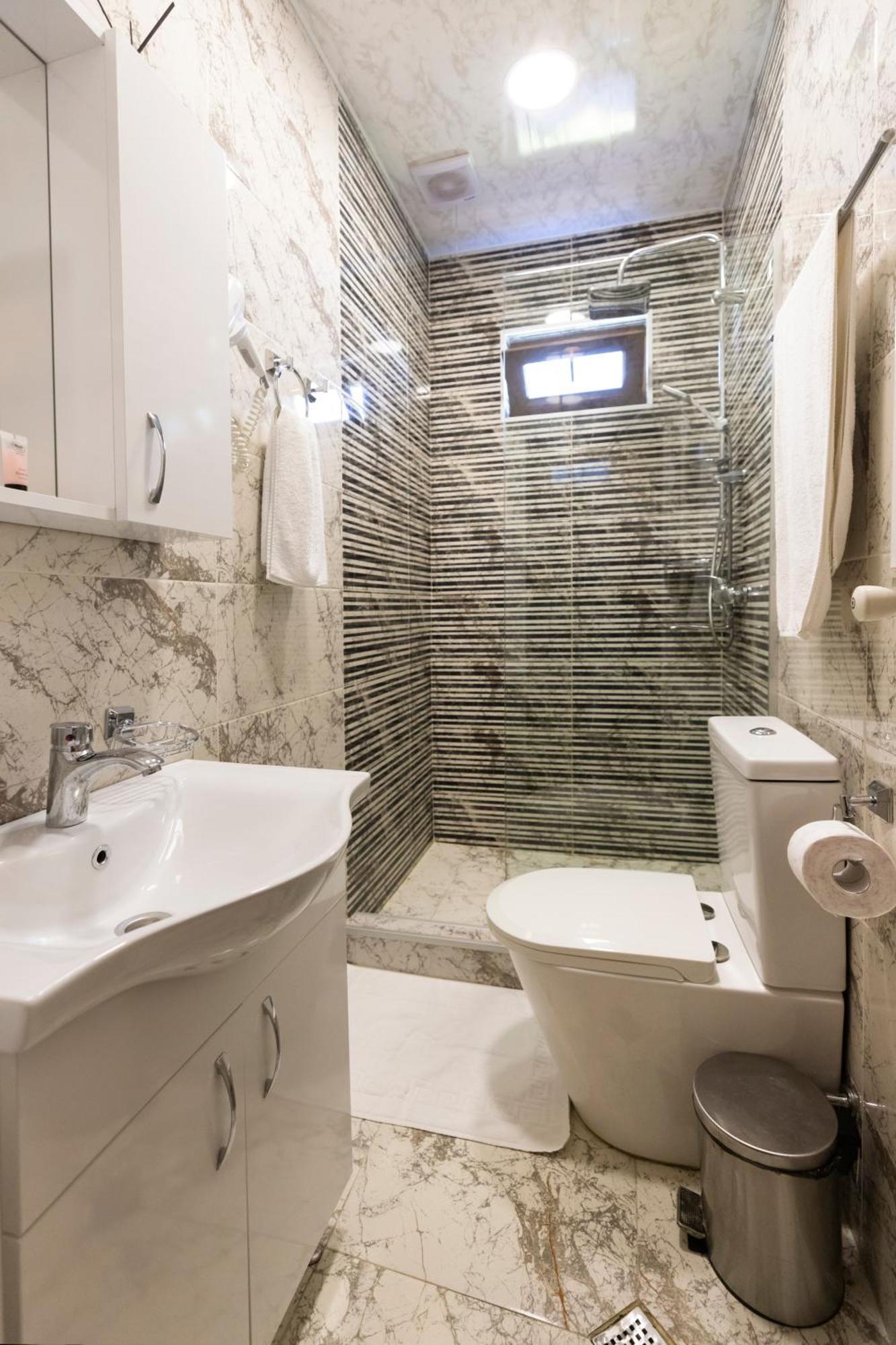 Hestia Boutique Hotel Gori Extérieur photo