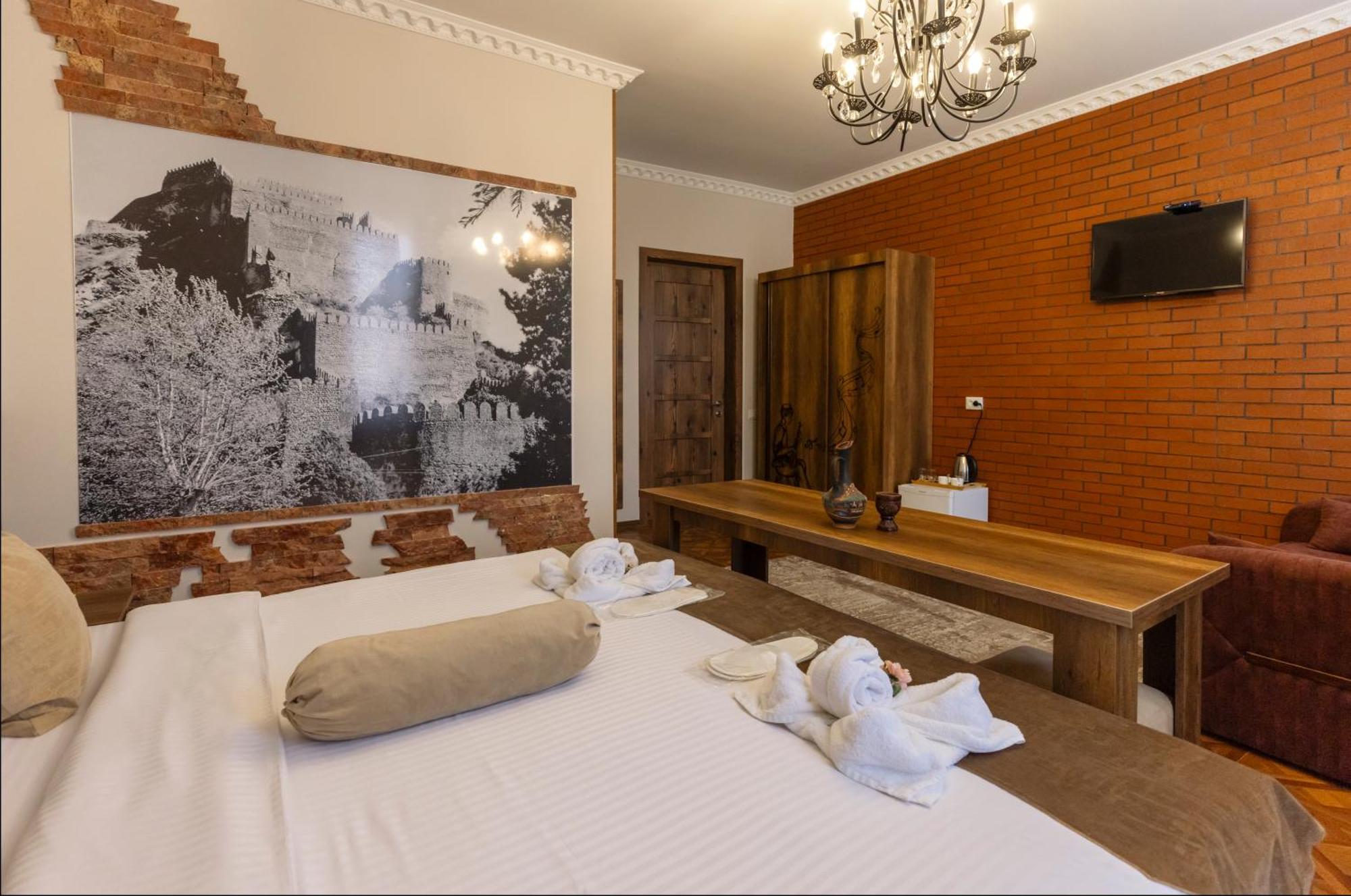Hestia Boutique Hotel Gori Extérieur photo