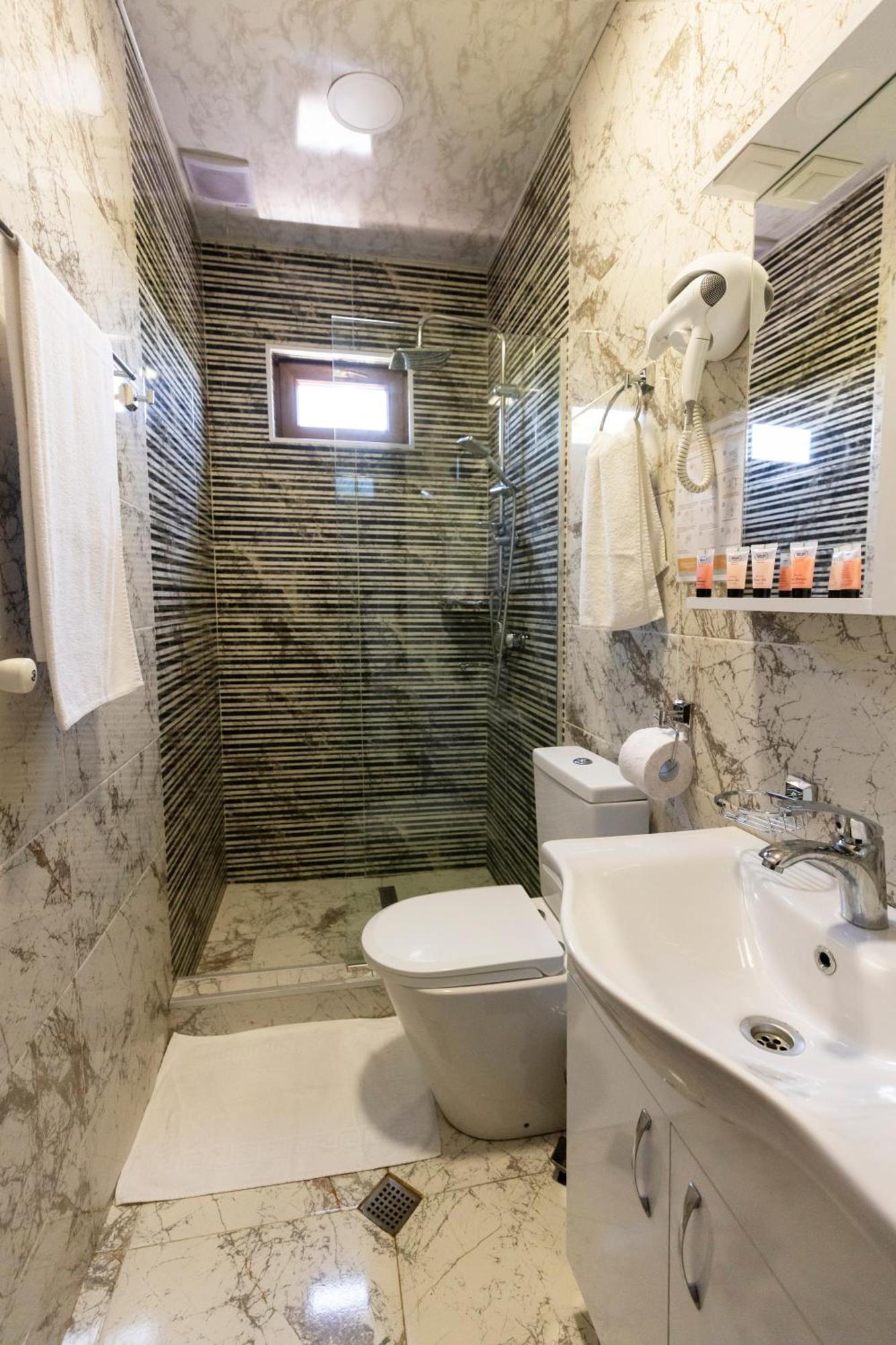 Hestia Boutique Hotel Gori Extérieur photo