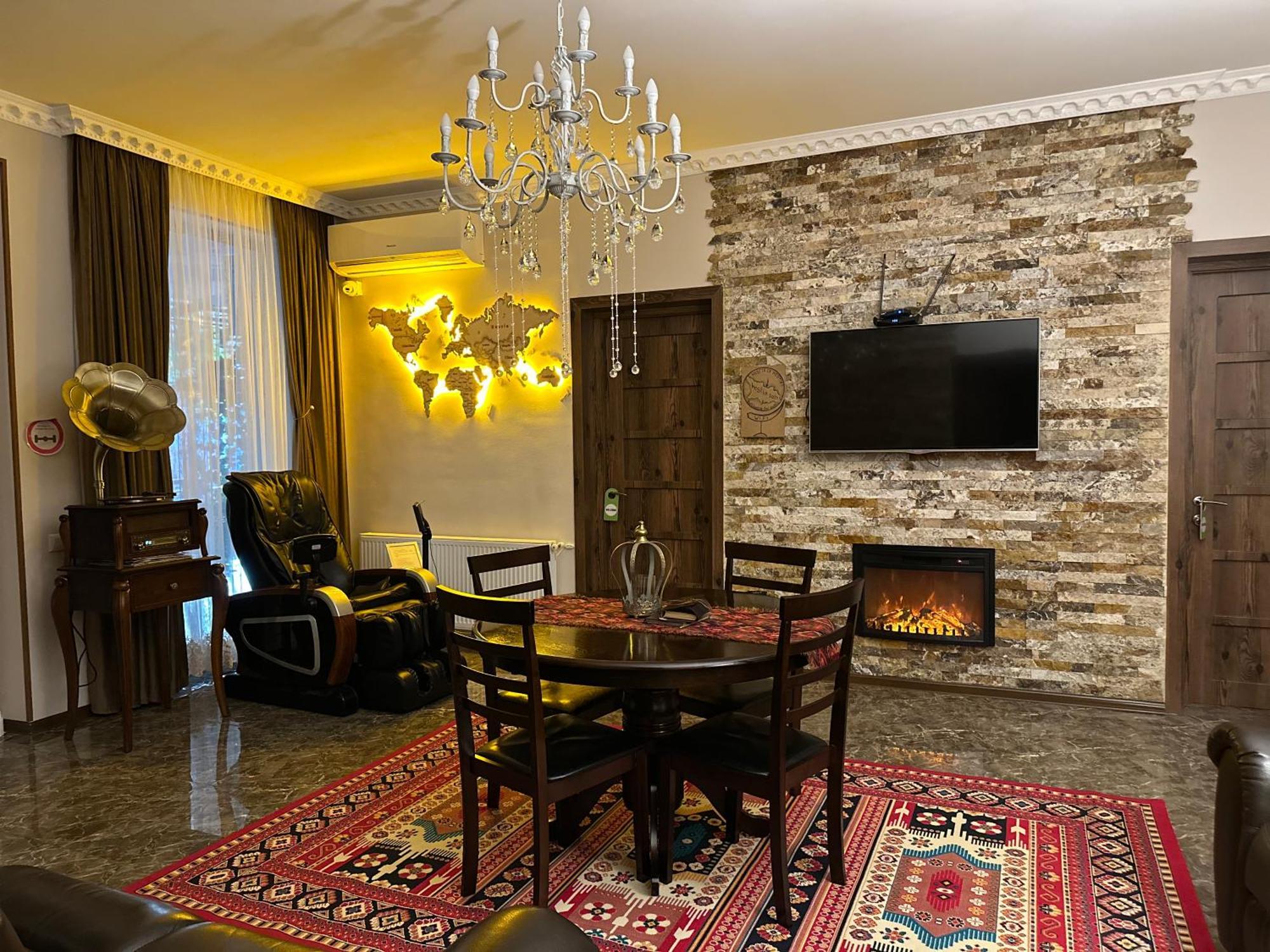 Hestia Boutique Hotel Gori Extérieur photo