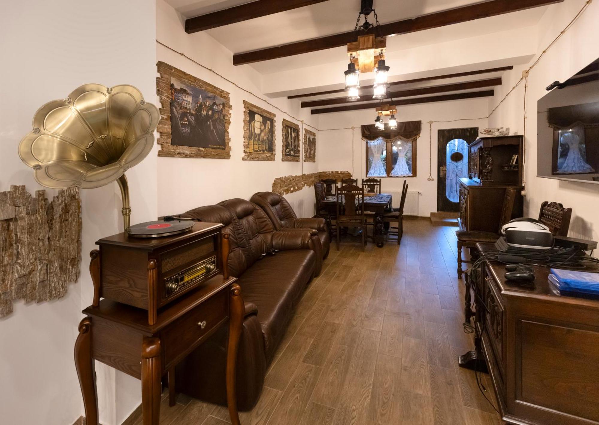 Hestia Boutique Hotel Gori Extérieur photo